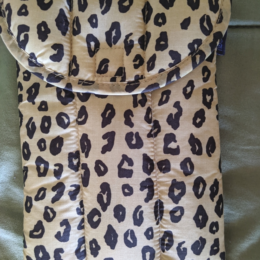 BAGGU TABLET CASE (FITS IPAD MINI 6)